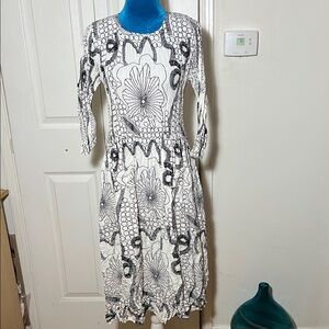 ALQUEMA midi dress floral Elegant Black and White Floral Dress Women’s Medium